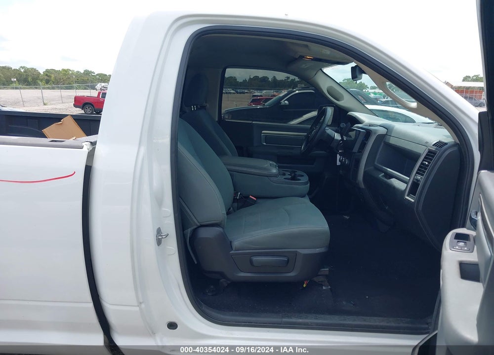 2015 RAM 1500 VIN: 3C6JR6DT8FG591692