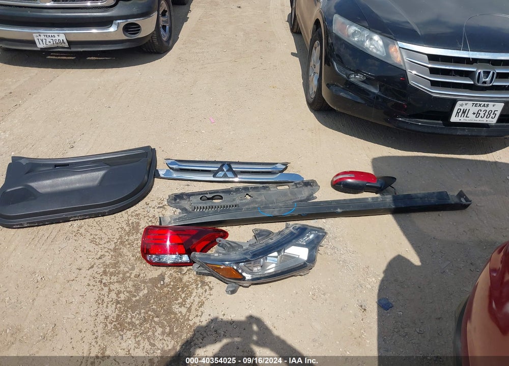 2018 MITSUBISHI OUTLANDER SE VIN: JA4AD3A3XJZ051709