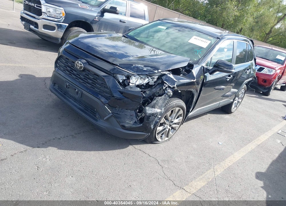 2020 TOYOTA RAV4 XLE PREMIUM VIN: JTMA1RFV0LJ027951