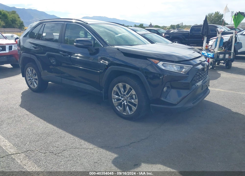 2020 TOYOTA RAV4 XLE PREMIUM VIN: JTMA1RFV0LJ027951