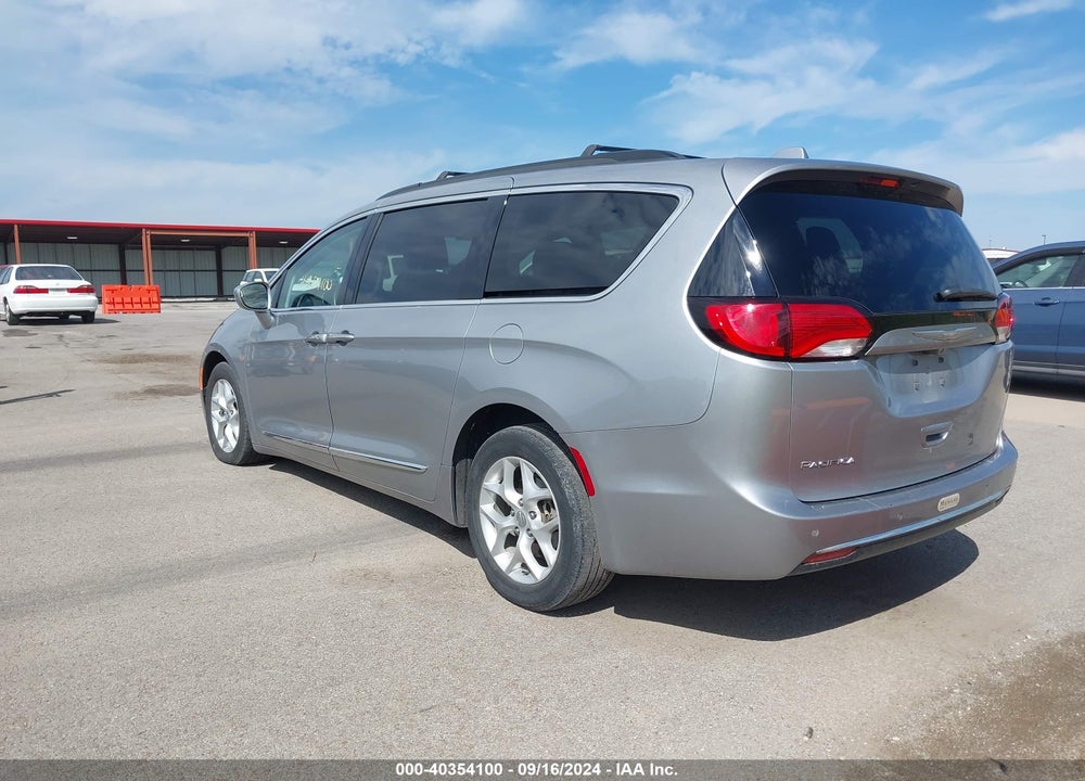 2017 CHRYSLER PACIFICA TOURING L VIN: 2C4RC1BG4HR826799