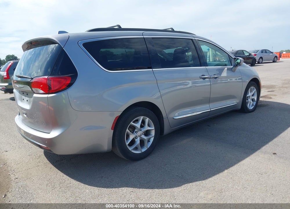 2017 CHRYSLER PACIFICA TOURING L VIN: 2C4RC1BG4HR826799
