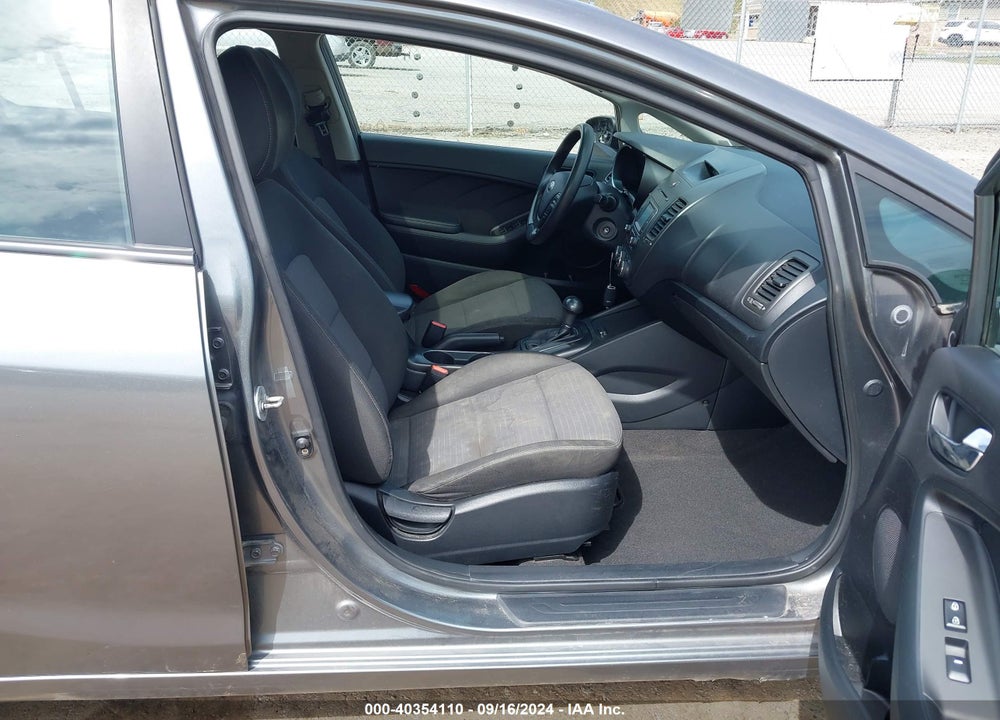 2016 KIA FORTE LX VIN: KNAFX4A69G5541705