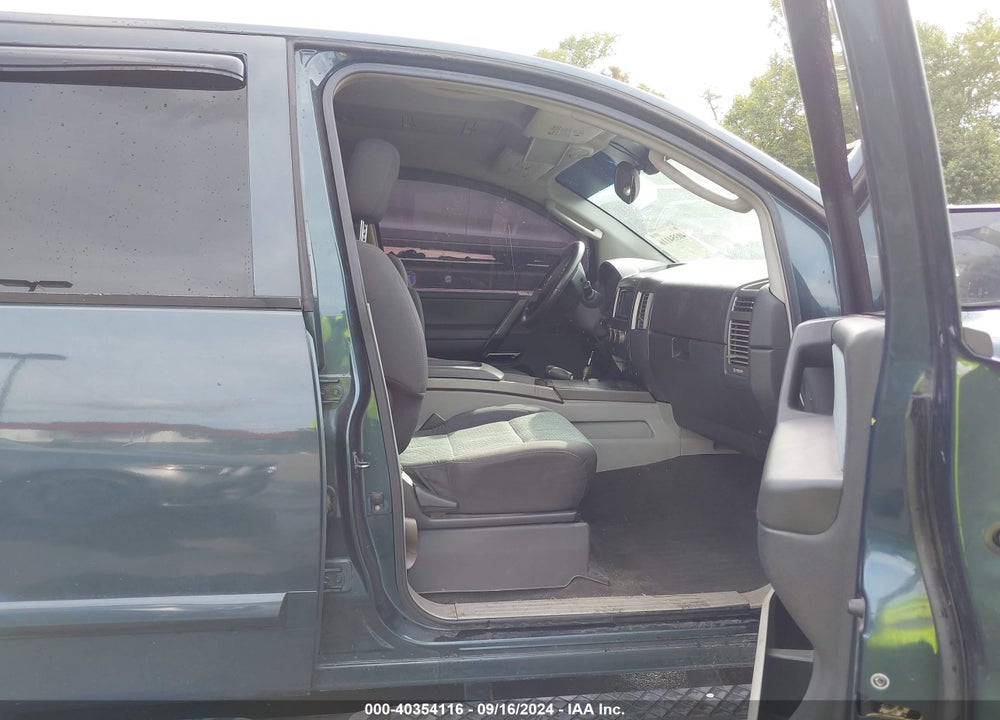 2004 NISSAN TITAN SE VIN: 1N6AA07B44N516540
