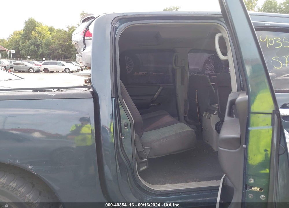 2004 NISSAN TITAN SE VIN: 1N6AA07B44N516540