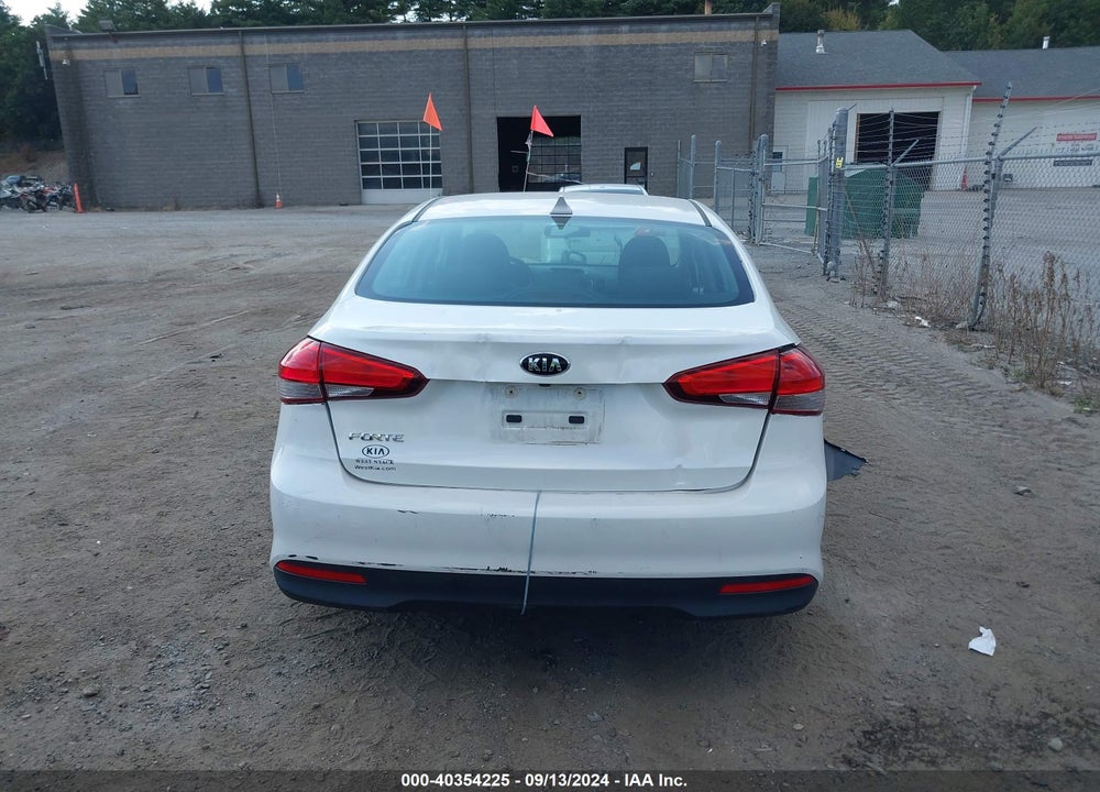 2018 KIA FORTE LX VIN: 3KPFL4A72JE230331
