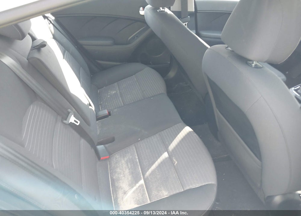 2018 KIA FORTE LX VIN: 3KPFL4A72JE230331