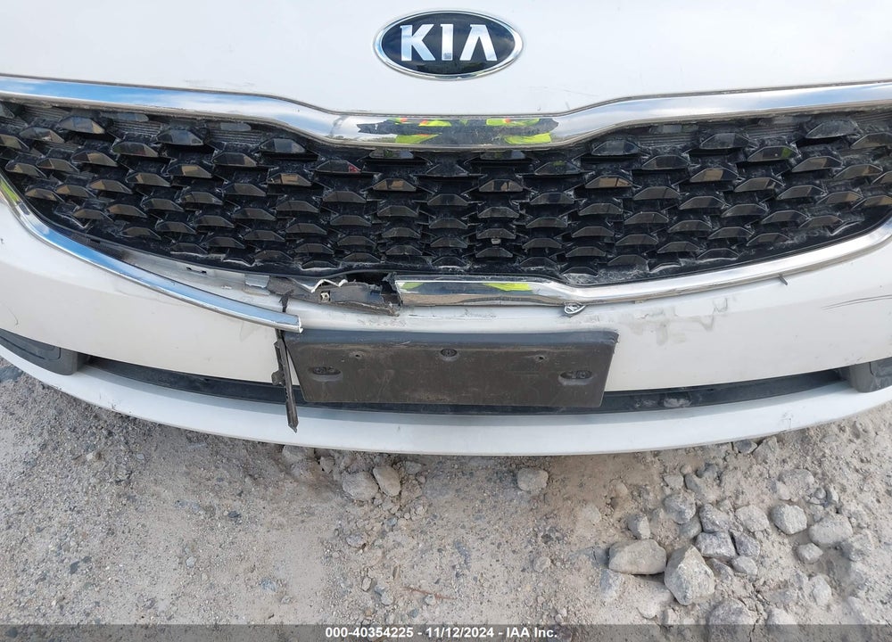 2018 KIA FORTE LX VIN: 3KPFL4A72JE230331
