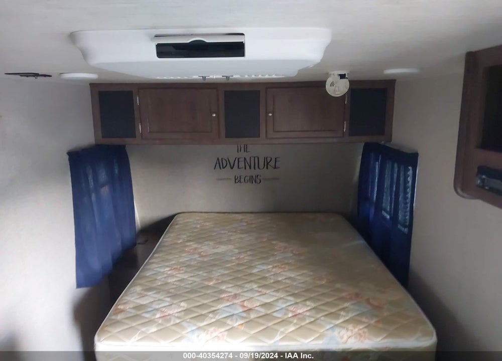 2018 PIONEER TRAVEL TRLR VIN: 5SFPB2214JE361050