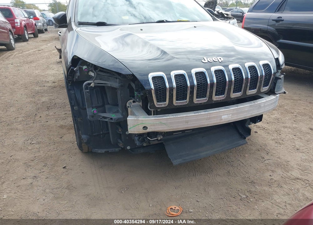 2014 JEEP CHEROKEE LATITUDE VIN: 1C4PJLCB5EW261977