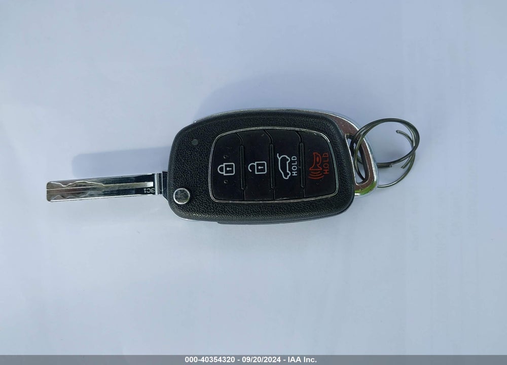 2017 HYUNDAI TUCSON SE VIN: KM8J3CA46HU414060