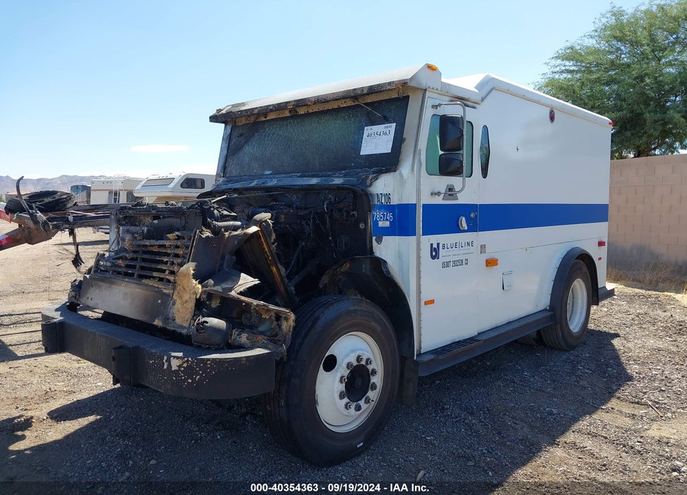 2002 INTERNATIONAL 4000 4700 VIN: 1HTSCAAMX2H551731