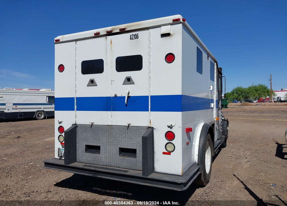 2002 INTERNATIONAL 4000 4700 VIN: 1HTSCAAMX2H551731
