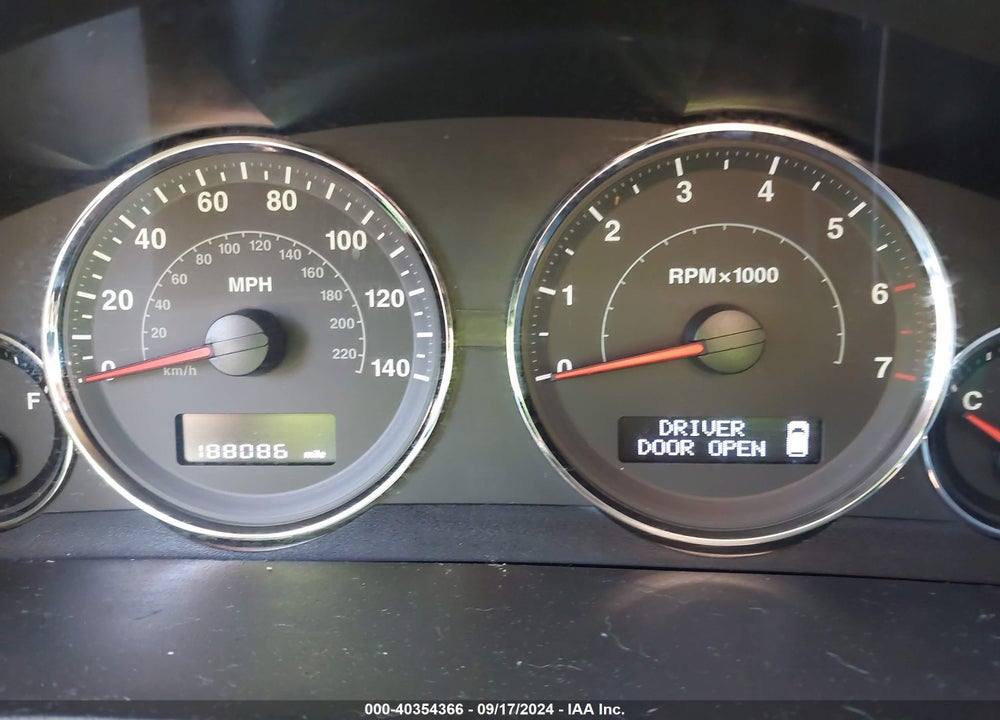 2008 JEEP COMMANDER SPORT VIN: 1J8HH48K18C221828