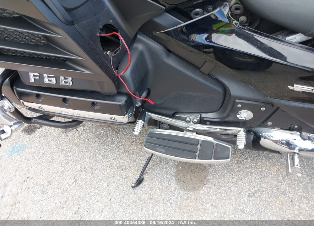 2013 HONDA GL1800 B VIN: JH2SC6811DK000025