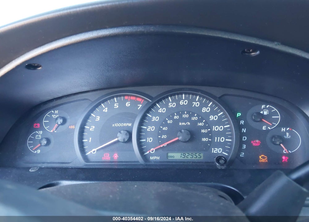 2006 TOYOTA TUNDRA SR5 V8 VIN: 5TBBT44166S477282