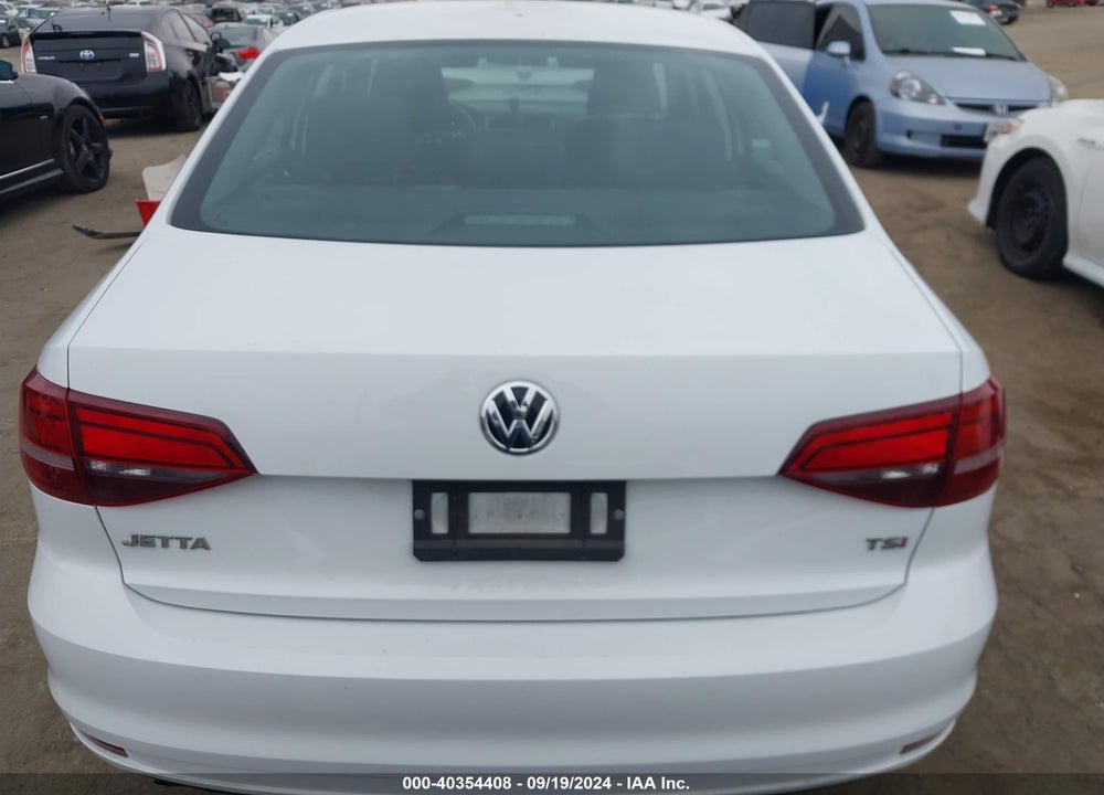 2017 VOLKSWAGEN JETTA 1.4T S VIN: 3VW2B7AJ3HM379813