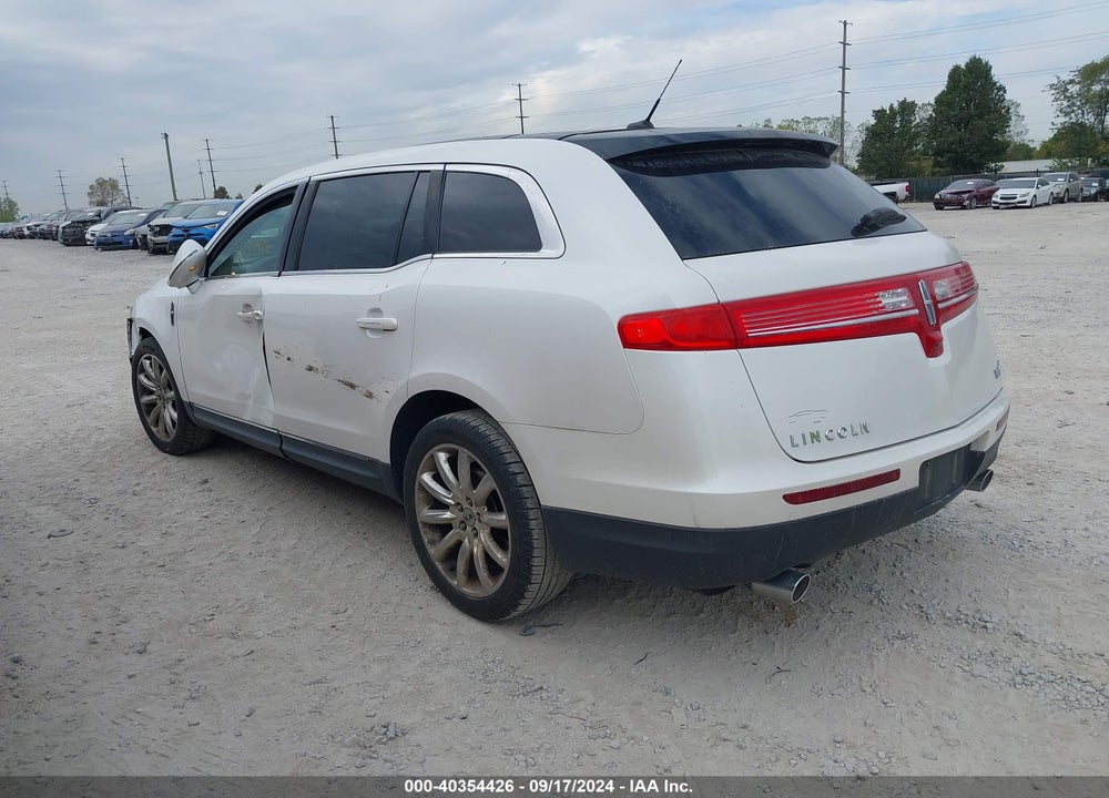 2010 LINCOLN MKT VIN: 2LMHJ5FR1ABJ04743