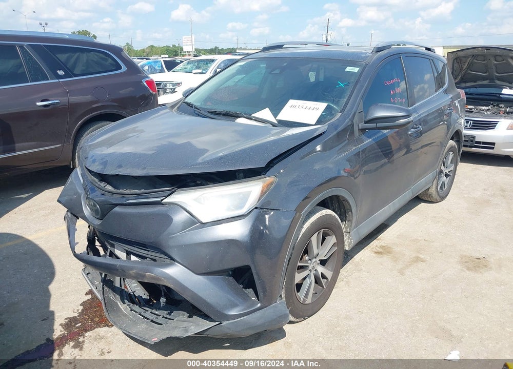 2018 TOYOTA RAV4 XLE VIN: 2T3WFREV5JW507961
