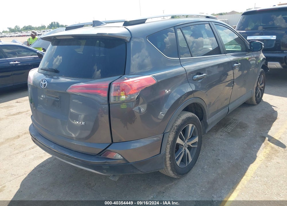 2018 TOYOTA RAV4 XLE VIN: 2T3WFREV5JW507961