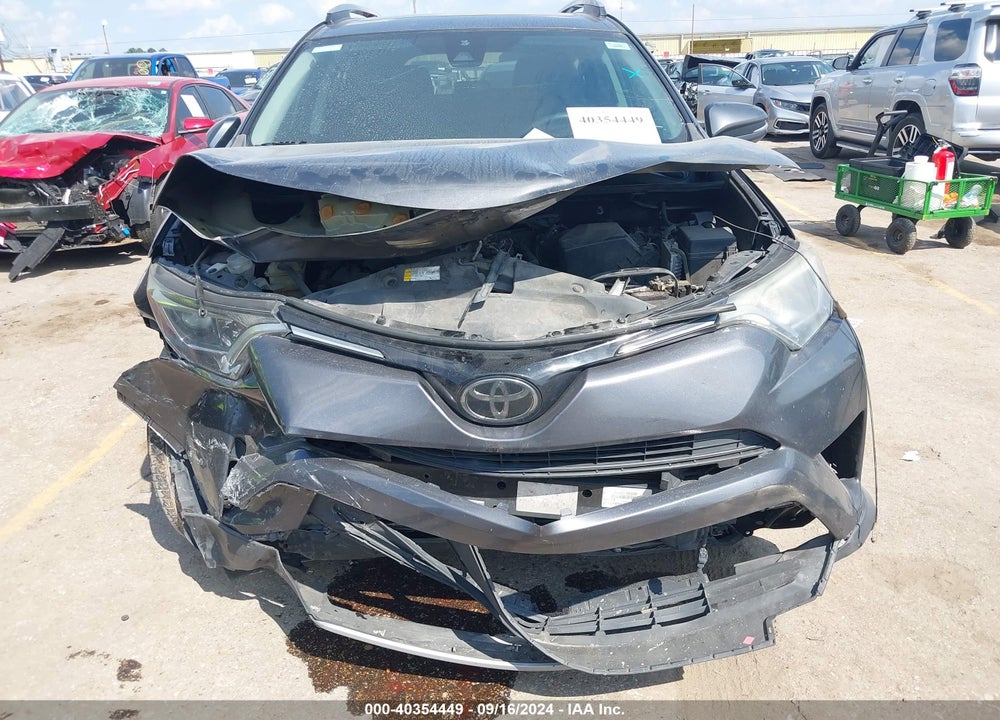 2018 TOYOTA RAV4 XLE VIN: 2T3WFREV5JW507961