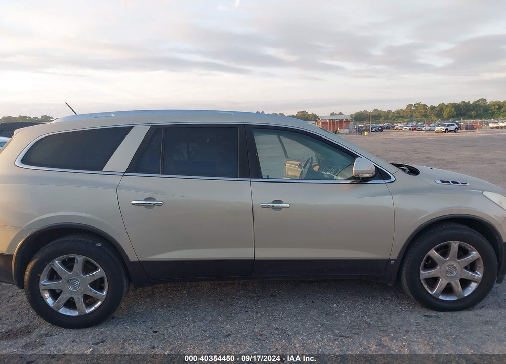 2008 BUICK ENCLAVE CXL VIN: 5GAER23798J295736