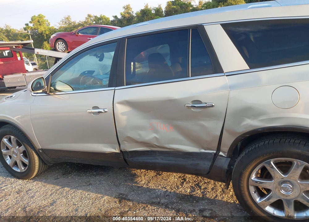 2008 BUICK ENCLAVE CXL VIN: 5GAER23798J295736