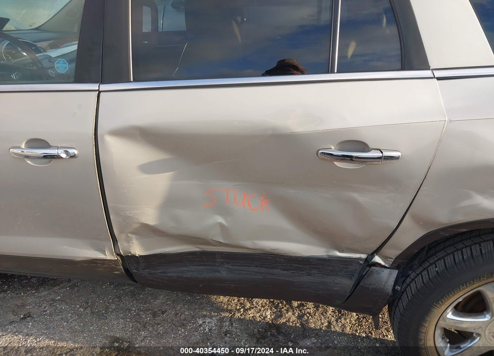 2008 BUICK ENCLAVE CXL VIN: 5GAER23798J295736