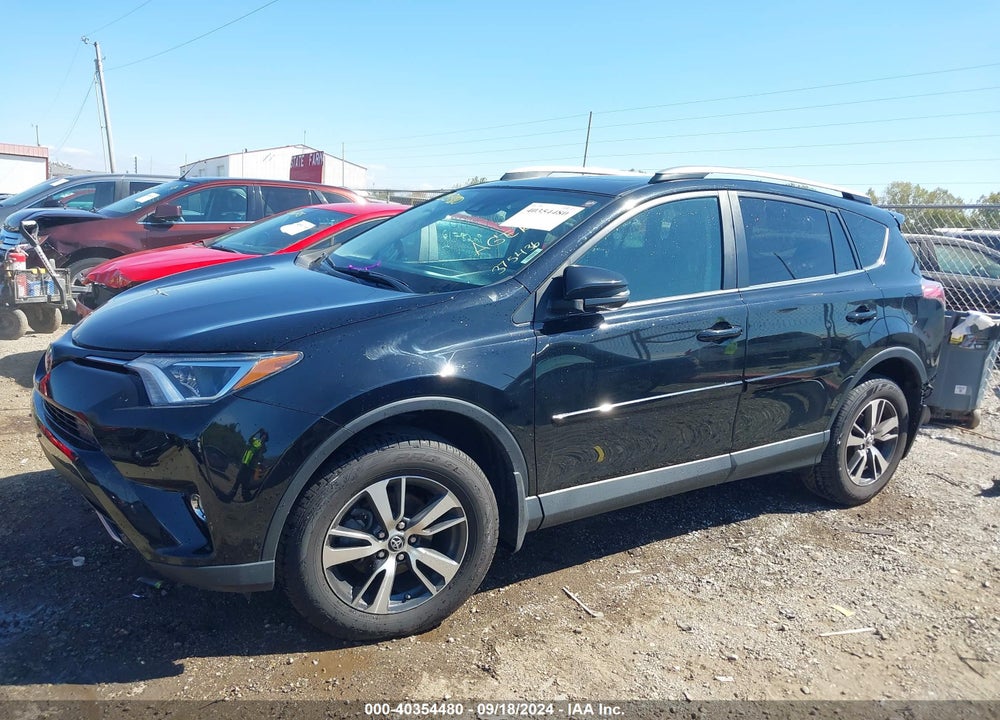 2017 TOYOTA RAV4 XLE VIN: 2T3RFREV9HW628287