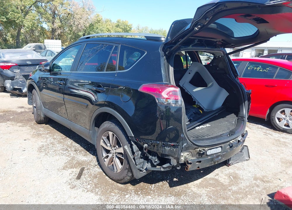 2017 TOYOTA RAV4 XLE VIN: 2T3RFREV9HW628287
