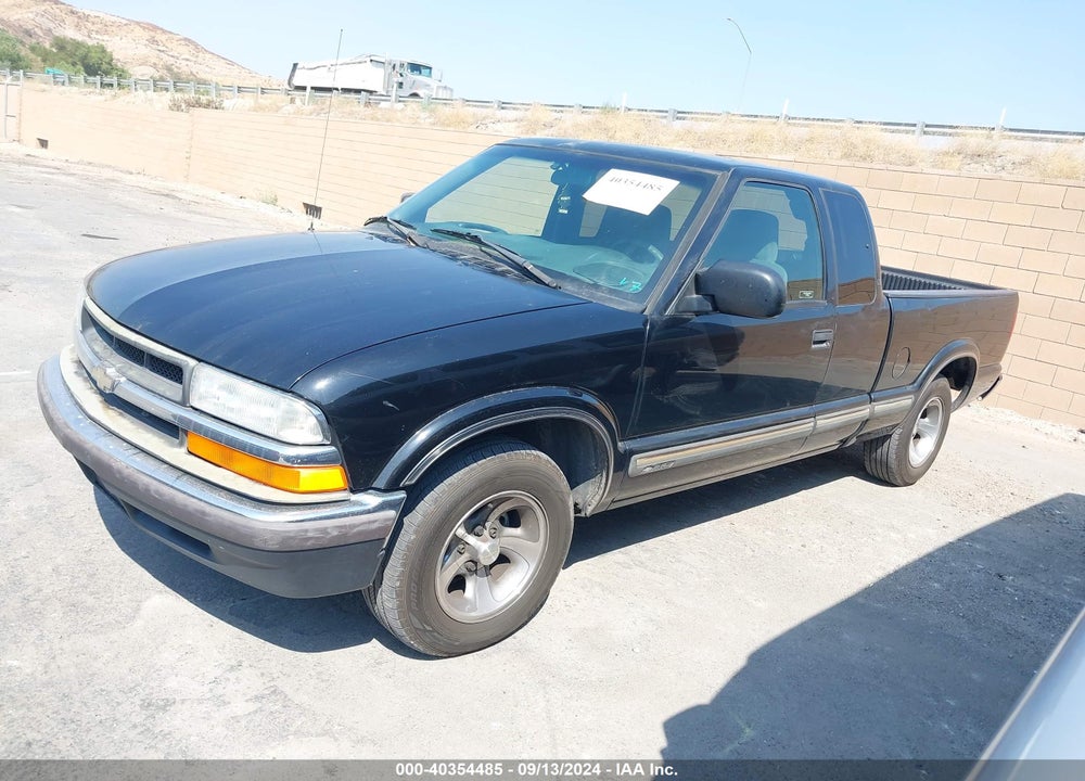 2000 CHEVROLET S-10 LS VIN: 1GCCS19W1Y8174550