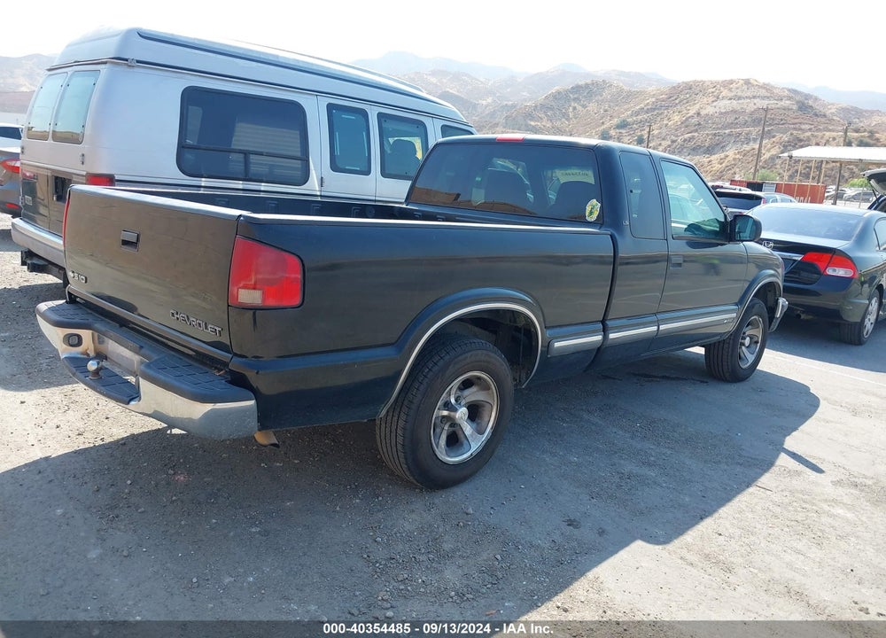 2000 CHEVROLET S-10 LS VIN: 1GCCS19W1Y8174550