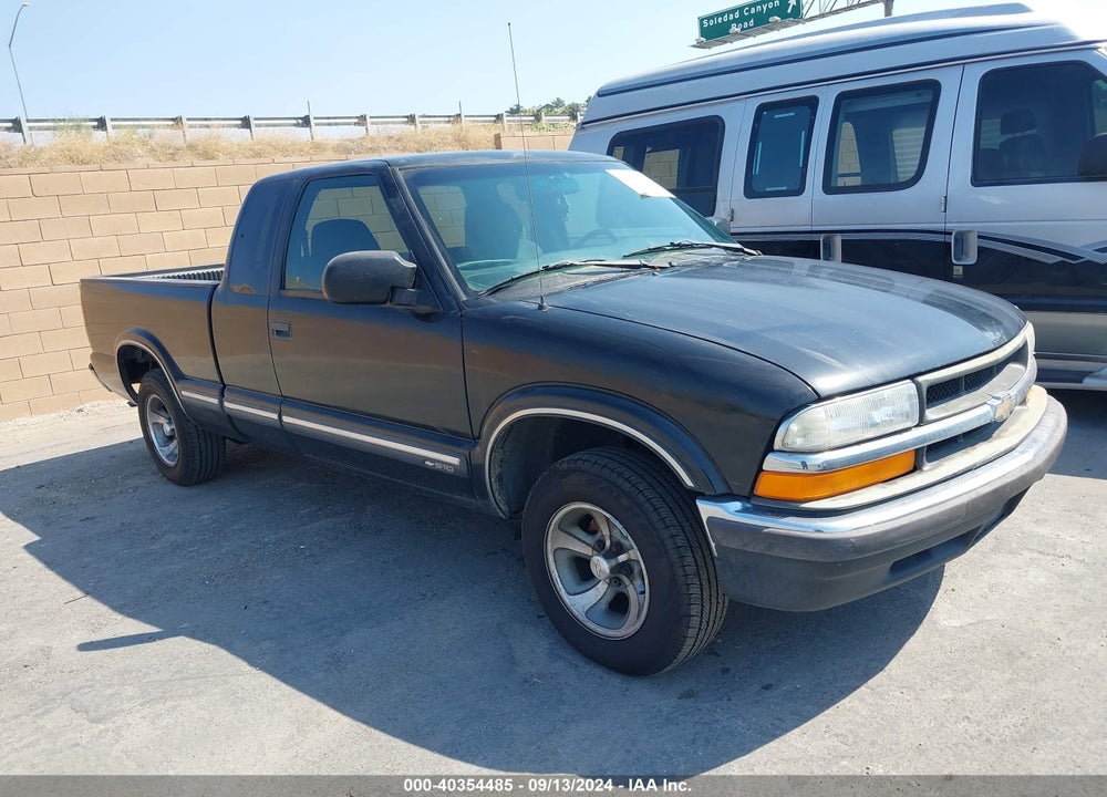 2000 CHEVROLET S-10 LS VIN: 1GCCS19W1Y8174550
