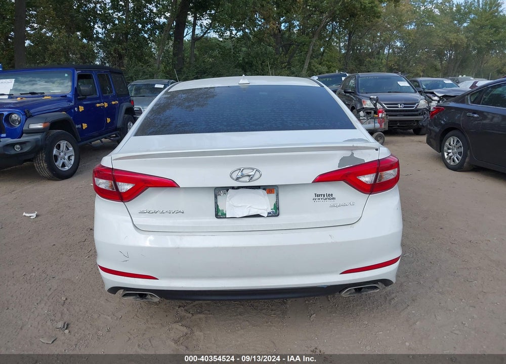 2015 HYUNDAI SONATA SPORT VIN: 5NPE34AF8FH193484