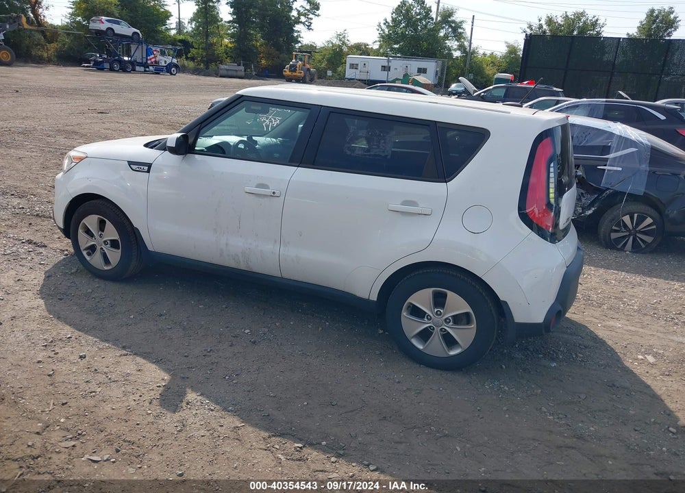 2015 KIA SOUL VIN: KNDJN2A24F7167043