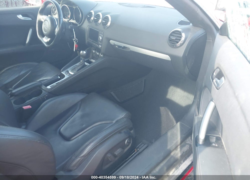 2009 AUDI TT 2.0T VIN: TRUYF38JX91006059