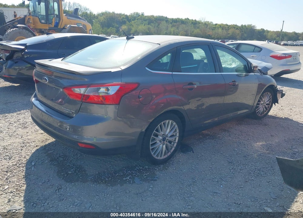 2014 FORD FOCUS TITANIUM VIN: 1FADP3J23EL339801