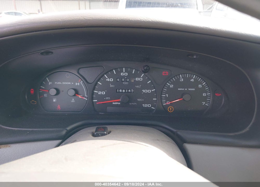2001 FORD TAURUS SES VIN: 1FAFP55S31G130236