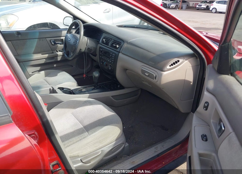 2001 FORD TAURUS SES VIN: 1FAFP55S31G130236