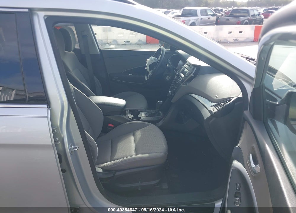 2016 HYUNDAI SANTA FE SE VIN: KM8SMDHF3GU134996