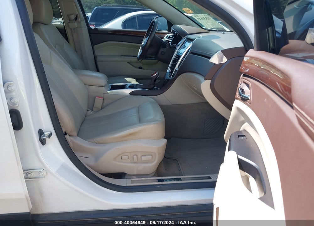 2013 CADILLAC SRX PERFORMANCE COLLECTION VIN: 3GYFNDE33DS568483