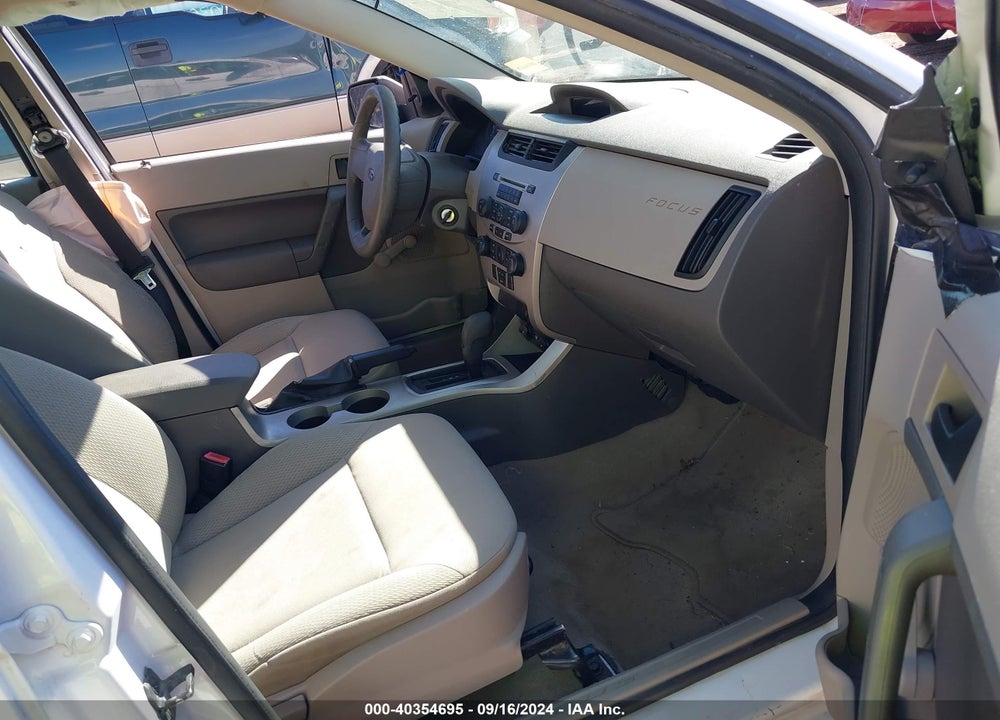 2008 FORD FOCUS S VIN: 1FAHP34N98W134025