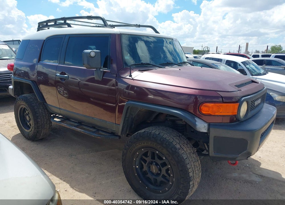 2007 TOYOTA FJ CRUISER VIN: JTEBU11FX70030828