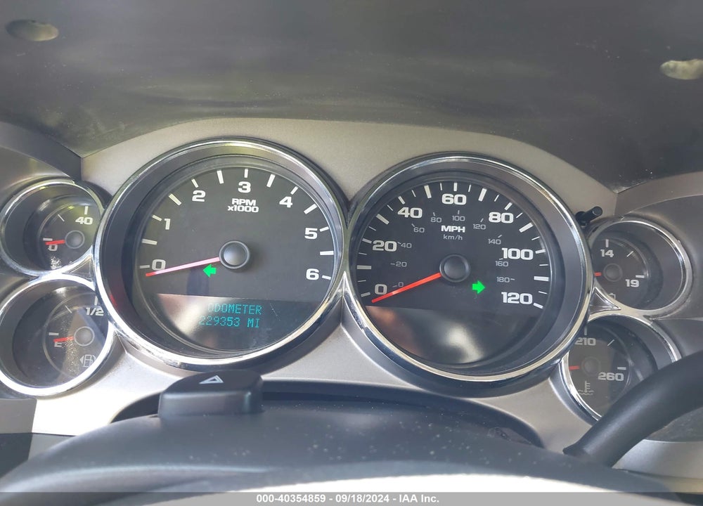 2009 CHEVROLET SILVERADO 1500 LT VIN: 3GCEC23J99G283455