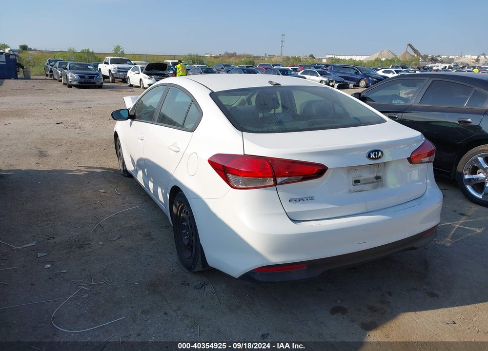 2017 KIA FORTE LX VIN: 3KPFL4A70HE014066