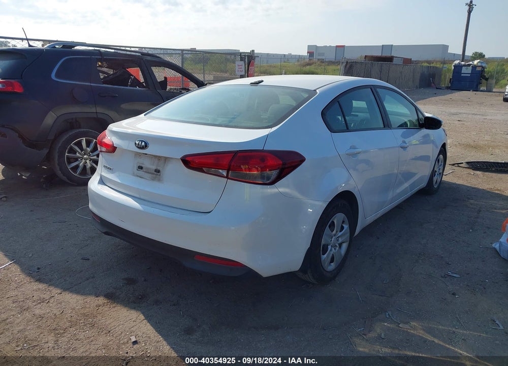 2017 KIA FORTE LX VIN: 3KPFL4A70HE014066
