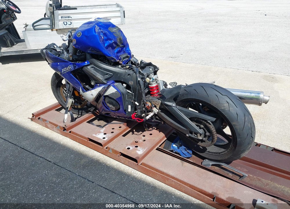 2005 YAMAHA YZFR6 L VIN: JYARJ06E25A026183