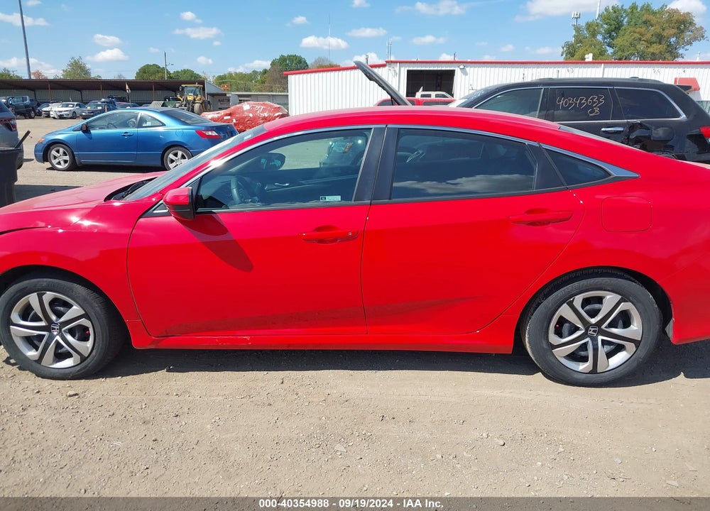 2018 HONDA CIVIC LX VIN: 2HGFC2F52JH558639