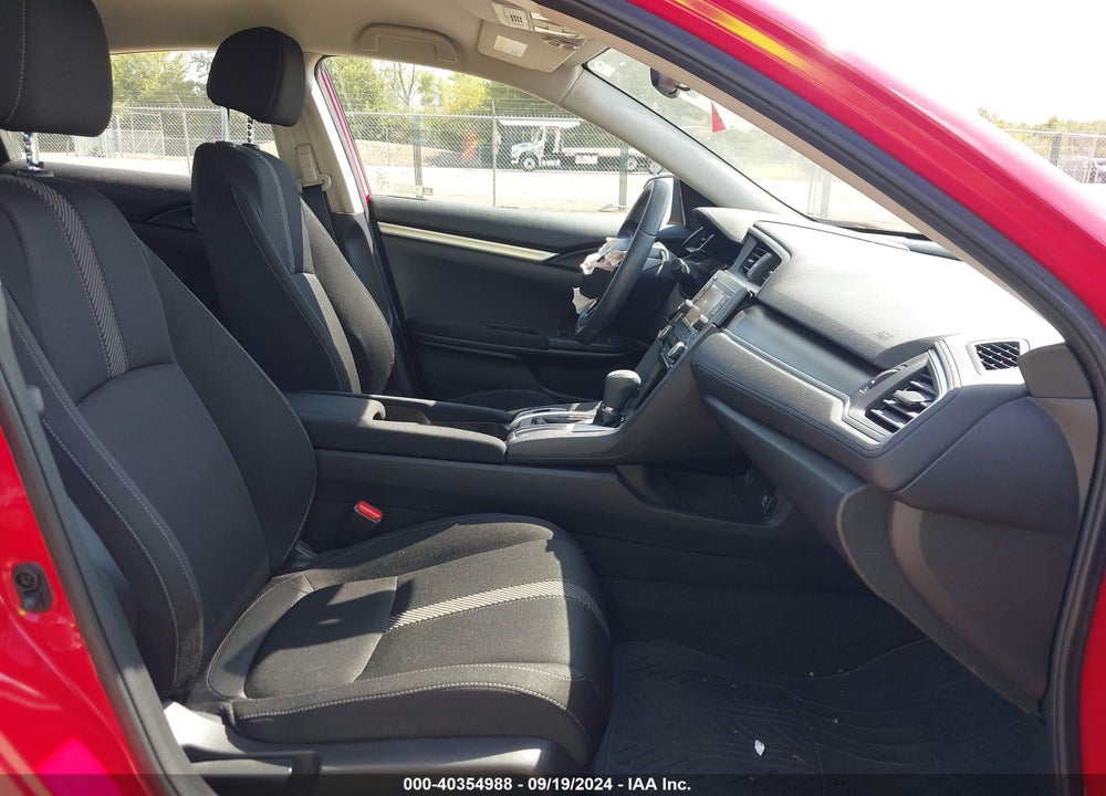 2018 HONDA CIVIC LX VIN: 2HGFC2F52JH558639