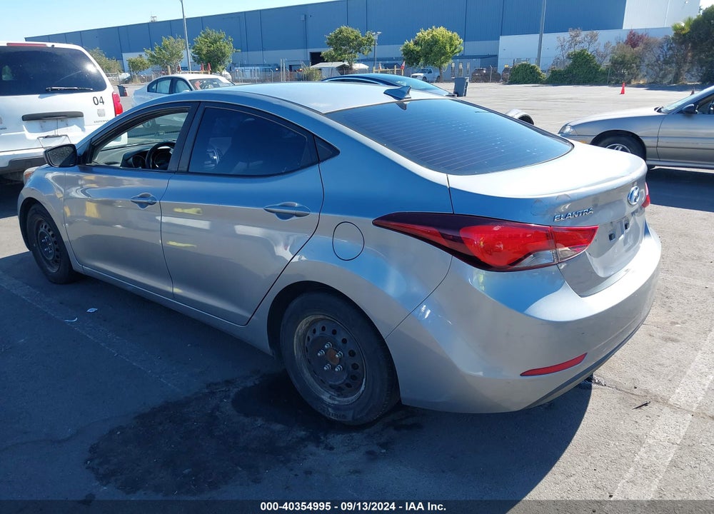 2016 HYUNDAI ELANTRA SE VIN: 5NPDH4AE9GH743085